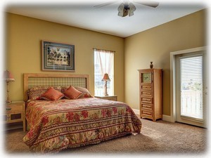 Master Bedroom/King Bed with Balcony